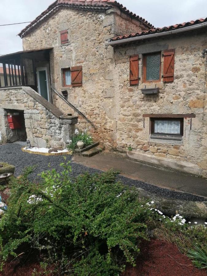 Chambre D'Hote De La Petite Toscane D'Auvergne Bed & Breakfast Isserteaux Bagian luar foto